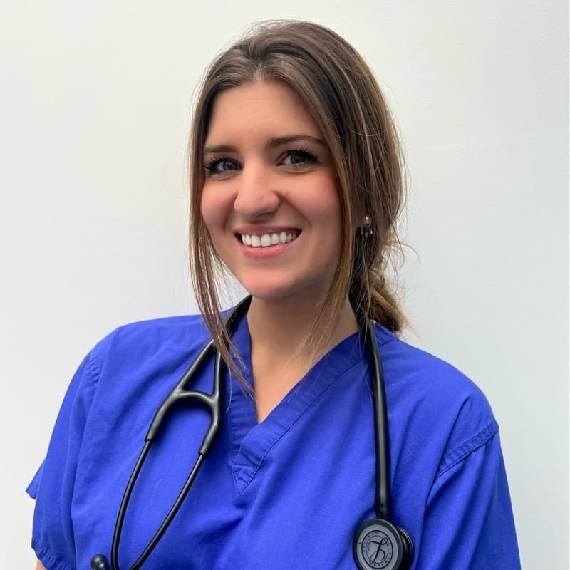 Paula Bartolome, Surgical Intern at Vets Now Glasgow